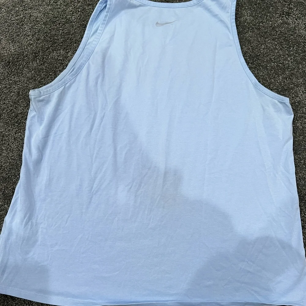 Nike Tanktop - Picture 2 of 3